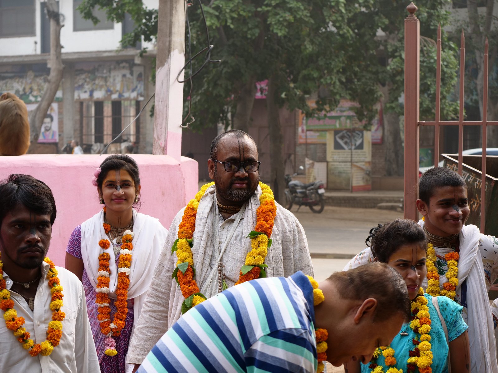  92 Gopashtami Radha kunda Govardhan 19.11.04